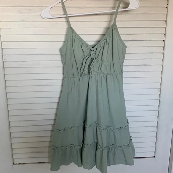 Green mini dress - Picture 2 of 3